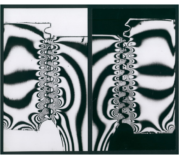 Screw connection with monochomatic circularly polarized light and dark field