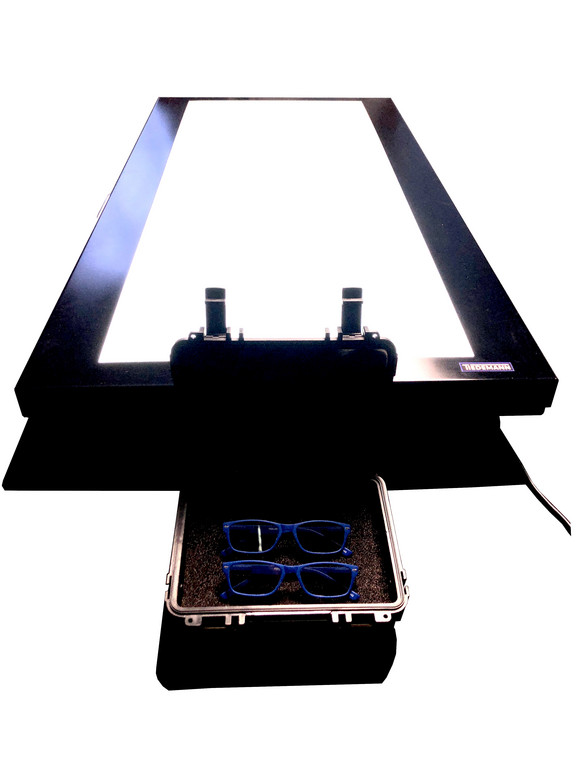 Led-Polariscope, 115 x 44 cm with glasses